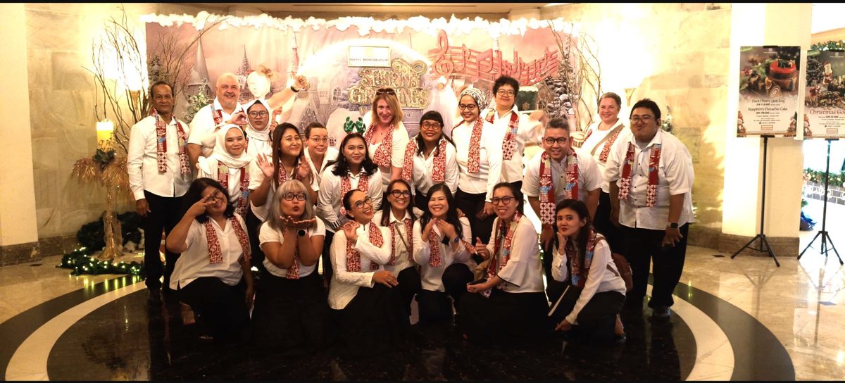 SJCC members in festive costumes
