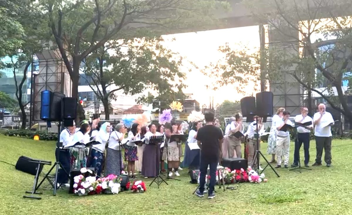 SJCC performing at an outdoor garden concert